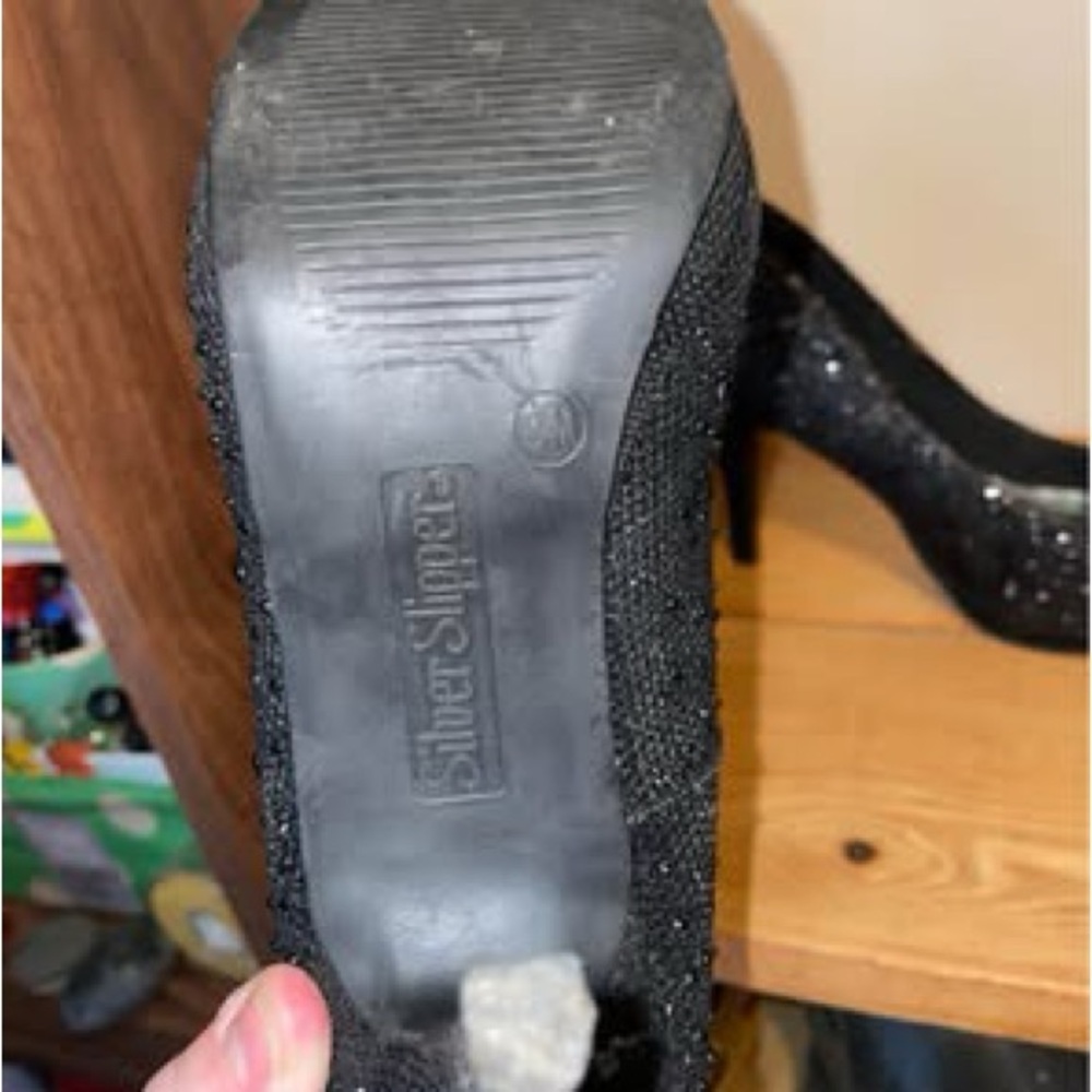 Women’s Silver Slipper Black Heels